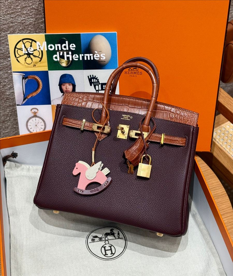 Bolsa Estruturada Vinho — Textura — vista 01